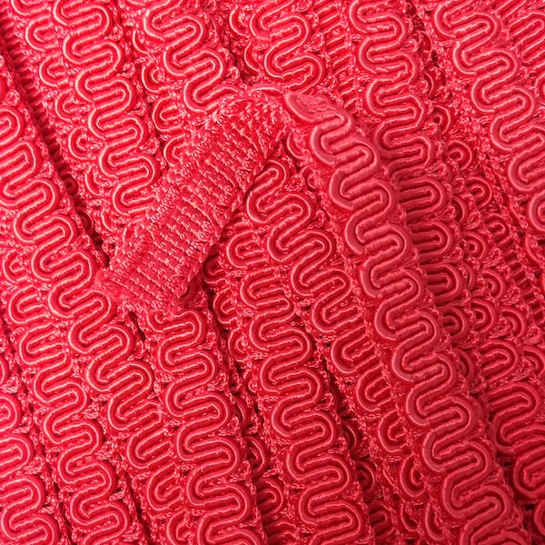 GIMP BRAID Scroll 15mm Cherry Red