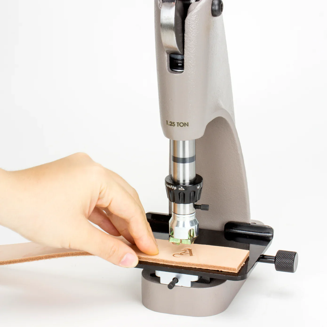 CRAFTPLUS Leather Hand Press - Image 5