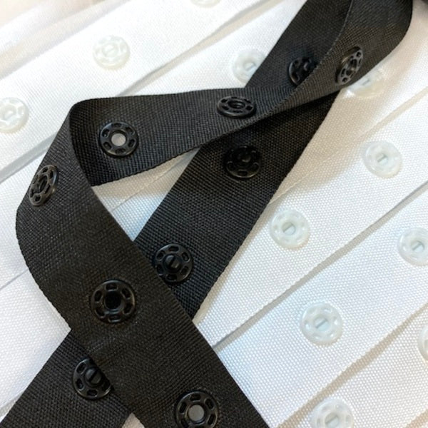 TRENDY TRIMS Snap Dome Tape